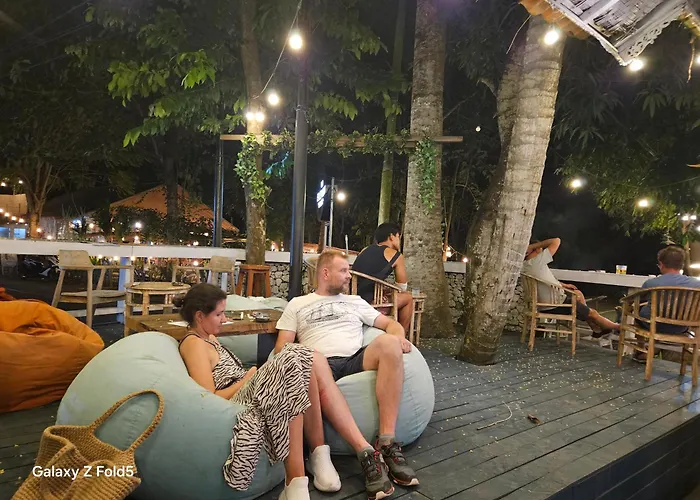 Hostal Eleven Penida Sports Bar Toyapakeh
